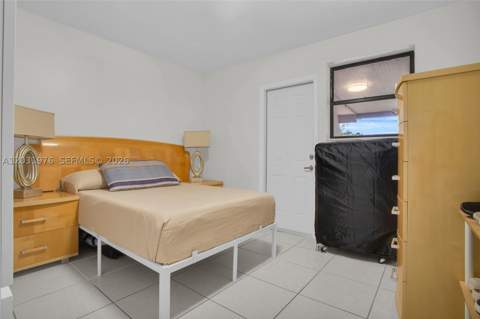 855 W 70th Pl, Hialeah FL - photo 16 of 41
