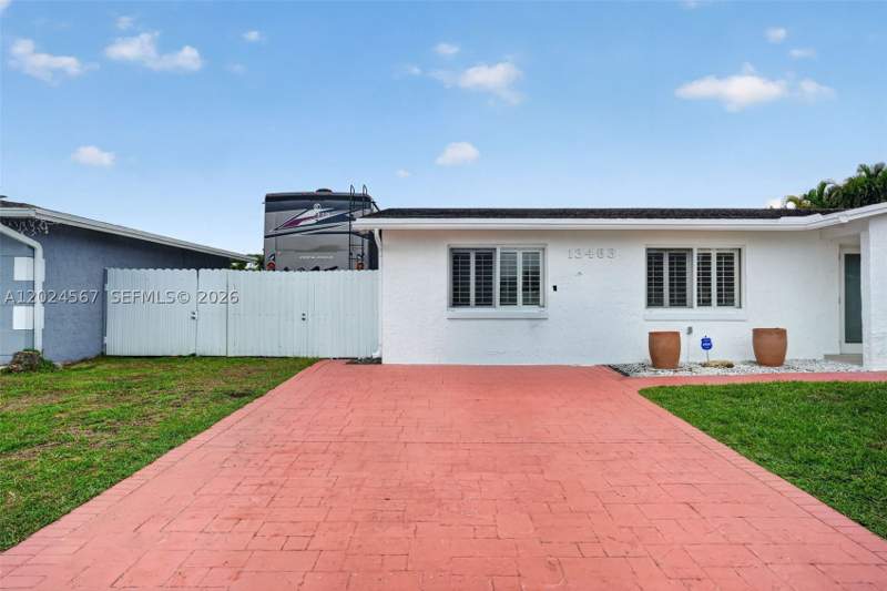 4 bedroom SingleFamilyResidence at 13463 SW 66th Ter, Sunset West Sec 2, Miami — photo 3