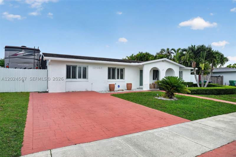 4 bedroom SingleFamilyResidence at 13463 SW 66th Ter, Sunset West Sec 2, Miami — photo 4