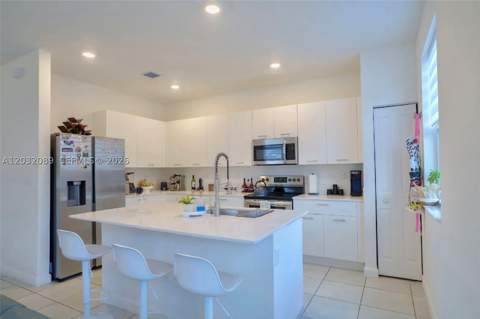12688 NW 23rd Pl, Miami FL - photo 13 of 36