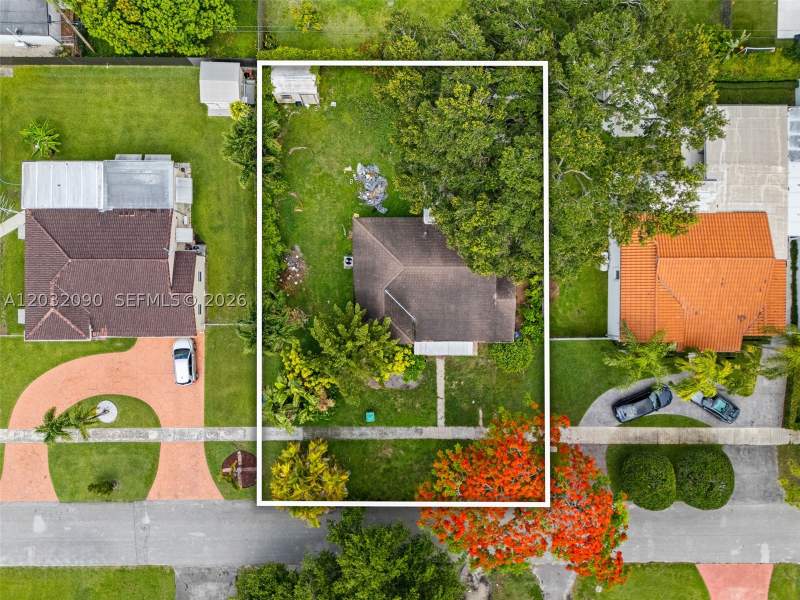 3 bedroom SingleFamilyResidence at 3900 SW 59th Ave, Central Miami Pt 1, Miami — photo 4