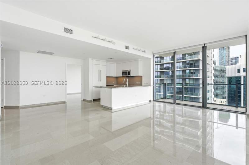 3 bedroom Condominium at 88 SW 7th St 2302, Rise Condo, Miami — photo 3