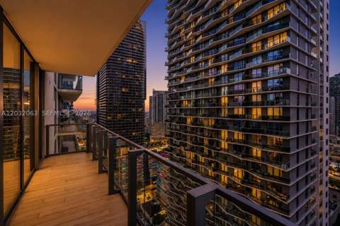 88 SW 7th St 2302, Miami FL - photo 7 of 25