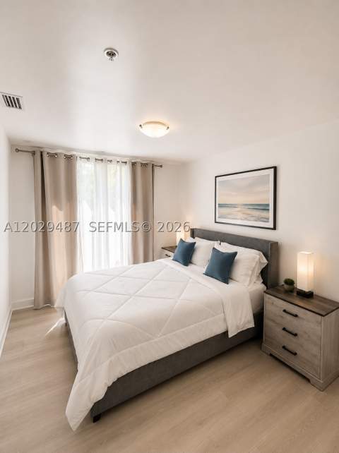 945 Michigan Ave 5, Miami Beach FL - photo 9 of 23