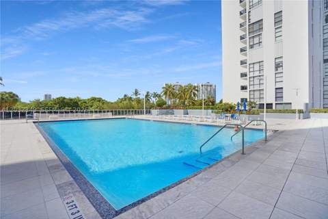 3675 N Country Club Dr 2201, Aventura FL - photo 21 of 39