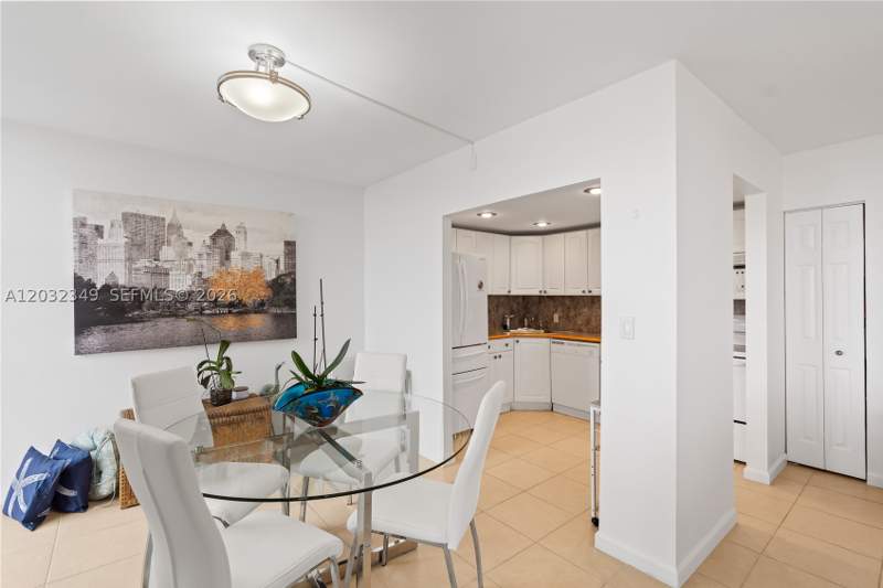 1 bedroom Condominium at 3675 N Country Club Dr 2201, Aventura Eldorado Condo, Aventura — photo 3