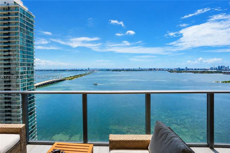 2 bedroom Condominium at 480 NE 31st St 3705, Gran Paraiso Condo, Miami — photo 2