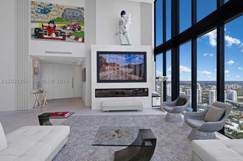 18555 Collins Ave 4405, Sunny Isles Beach FL - photo 18 of 93