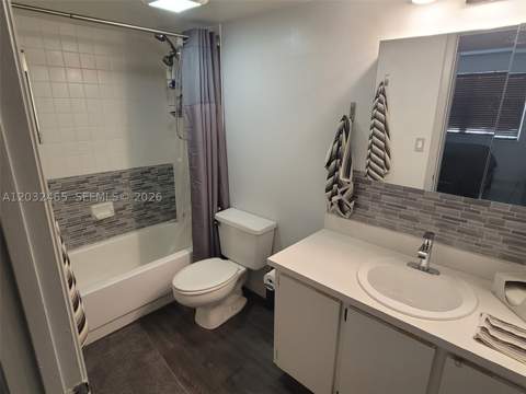 2600 Collins Ave 201, Miami Beach FL - photo 7 of 10