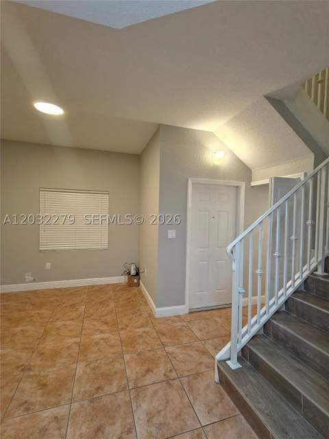 17866 NW 74th Ct, Hialeah FL - photo 12 of 46