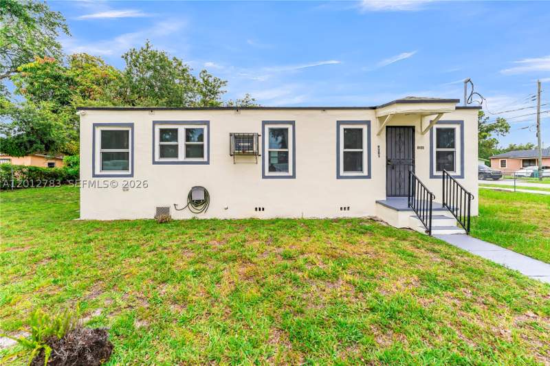 2 bedroom SingleFamilyResidence at 9301 NW 20th Ave, Airline Estates Unit 1, Miami — photo 4