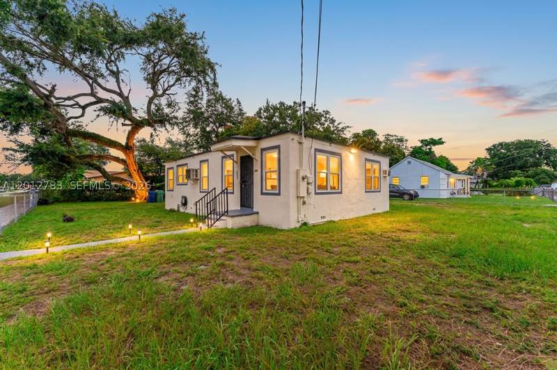 2 bedroom SingleFamilyResidence at 9301 NW 20th Ave, Airline Estates Unit 1, Miami — photo 5