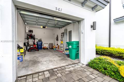 561 NW 204th St, Miami Gardens FL - photo 11 of 46