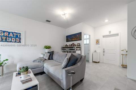 561 NW 204th St, Miami Gardens FL - photo 7 of 46