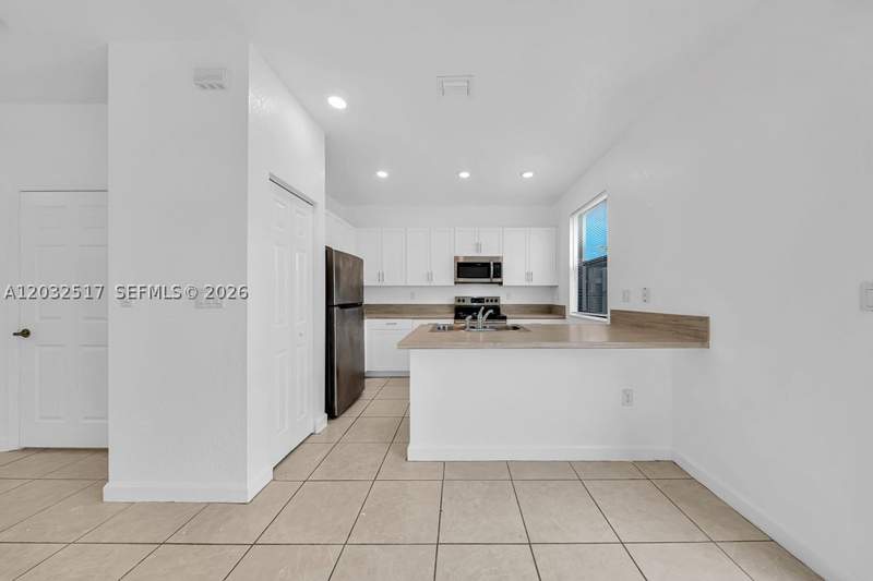 3 bedroom Townhouse at 23130 SW 127th Ct, D & B Subdivision, Miami — photo 5