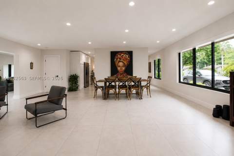 8700 SW 175th St, Palmetto Bay FL - photo 6 of 41