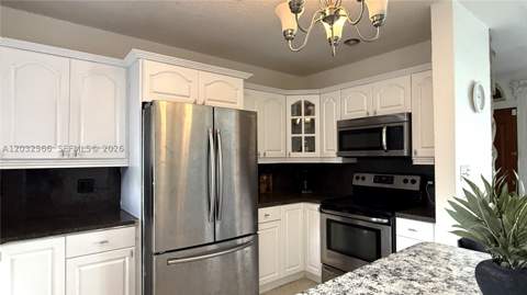 1245 NE 203rd St, Miami FL - photo 7 of 39
