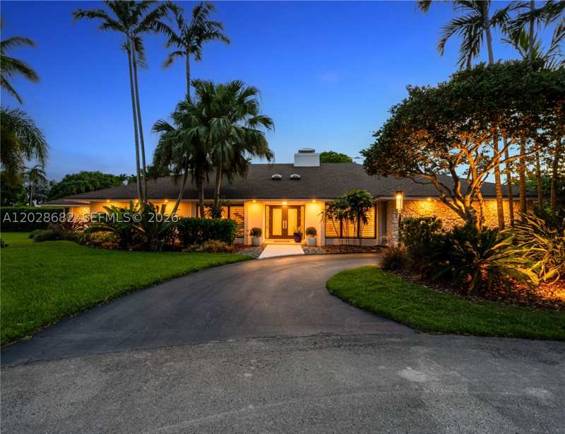 5 bedroom SingleFamilyResidence at 12926 SW 104th Pl, Mango Lane Estates, Miami — photo 1