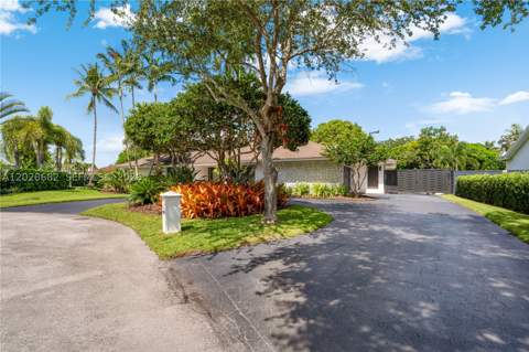 12926 SW 104th Pl, Miami FL - photo 6 of 100