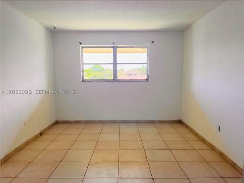 2880 NE 203rd St 28B, Aventura FL - photo 10 of 12
