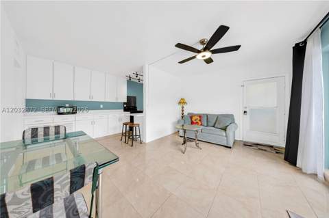 260 Ocean Dr 12A, Miami Beach FL - photo 10 of 38