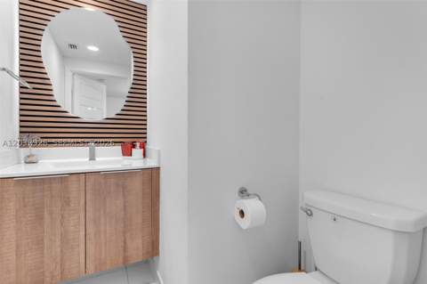 4963 NW 83rd Path 4963, Doral FL - photo 12 of 43