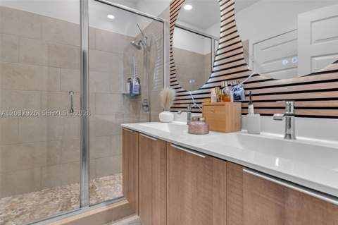 4963 NW 83rd Path 4963, Doral FL - photo 16 of 43