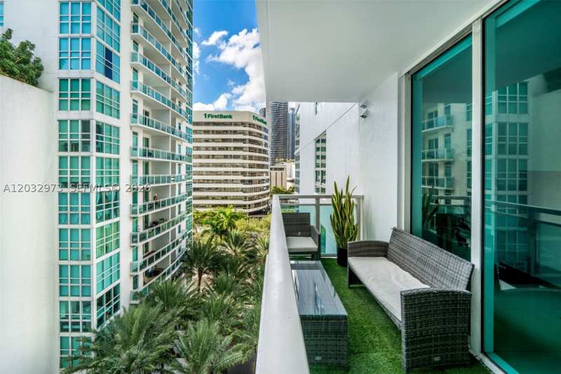 1 bedroom Condominium at 950 Brickell Bay Dr 803, The Plaza 851 Brickell Co, Miami — photo 1