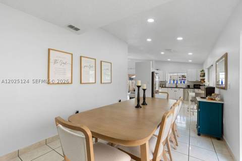 19080 NW 77th Ct, Hialeah FL - photo 11 of 38