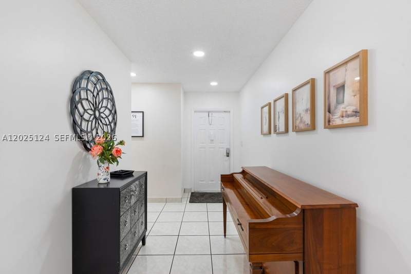 3 bedroom SingleFamilyResidence at 19080 NW 77th Ct, Country Lake Park 1st Add, Hialeah — photo 4