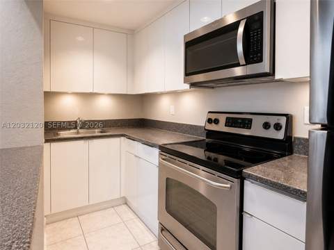 7326 Collins Ave 203, Miami Beach FL - photo 10 of 14
