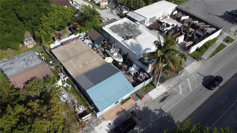 3 bedroom SingleFamilyResidence at 5501 NW 2nd Ave, Railway Shops Addn 1st Ad, Miami — photo 3
