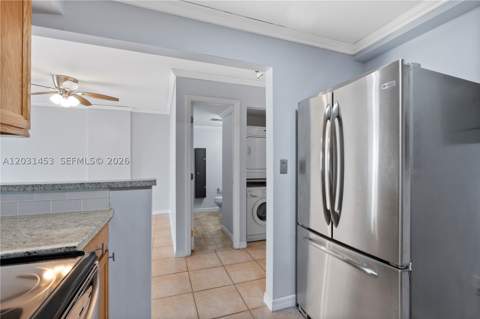 1605 Bay Rd 503, Miami Beach FL - photo 10 of 31
