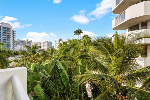 1605 Bay Rd 503, Miami Beach FL - photo 18 of 31
