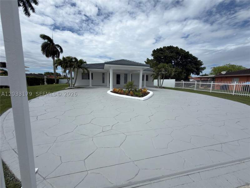 4 bedroom SingleFamilyResidence at 13895 SW 22nd St, J G Heads Farms Sub, Miami — photo 2