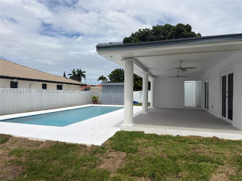 4 bedroom SingleFamilyResidence at 13895 SW 22nd St, J G Heads Farms Sub, Miami — photo 4