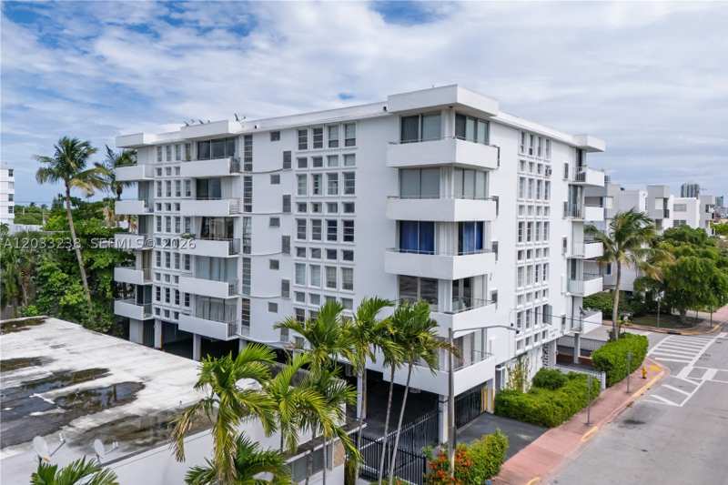 1 bedroom Condominium at 8001 Byron Ave 3C, Byron Towers Condo, Miami Beach — photo 1
