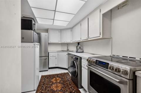 2901 S Bayshore Dr 4A, Miami FL - photo 12 of 32