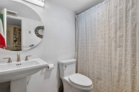 2901 S Bayshore Dr 4A, Miami FL - photo 14 of 32