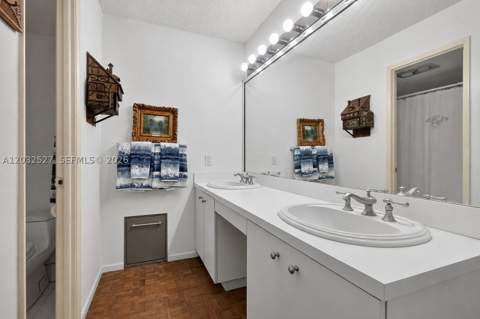 2901 S Bayshore Dr 4A, Miami FL - photo 17 of 32