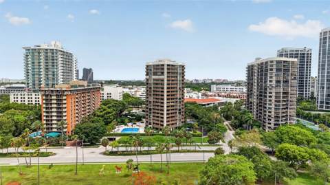 2901 S Bayshore Dr 4A, Miami FL - photo 23 of 32