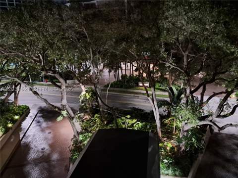 2901 S Bayshore Dr 4A, Miami FL - photo 8 of 32