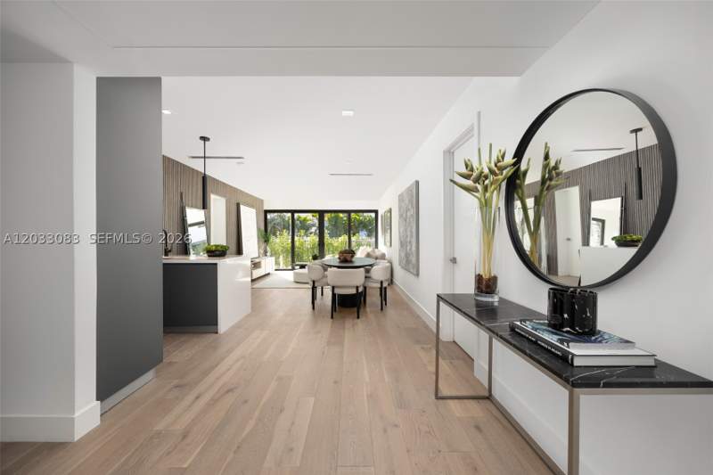 3 bedroom Condominium at 202 Sunrise Dr 202B, Bahama House South Condo, Key Biscayne — photo 2