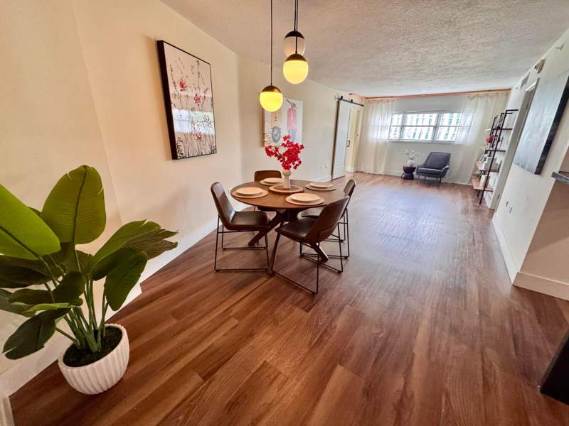 2 bedroom Condominium at 1881 Washington Avenue 4a, Octagon Towers I Condo, Miami Beach — photo 4