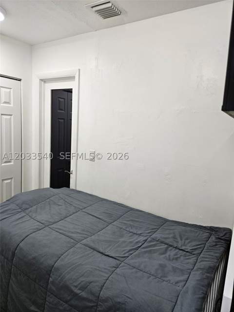 2348 W 56th St 19, Hialeah FL - photo 9 of 10