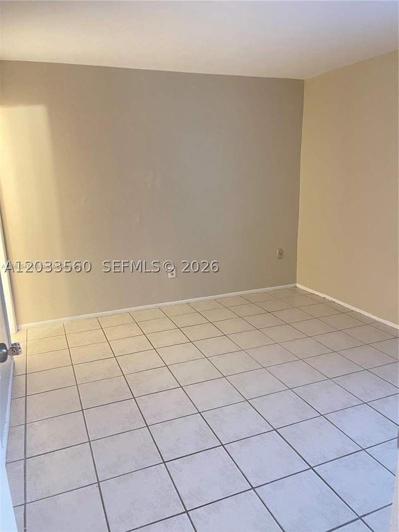 2 bedroom Condominium at 10383 N Kendall Dr N5, Kendall Acres Condo Bldg, Miami — photo 3