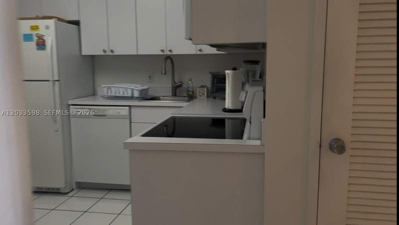 2 bedroom Condominium at 5161 Collins Ave 1702, Seacoast 5151 Condo, Miami Beach — photo 4