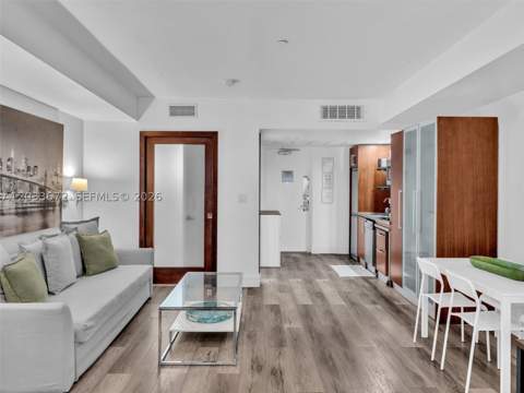 1052 Ocean Dr C203, Miami Beach FL - photo 10 of 36