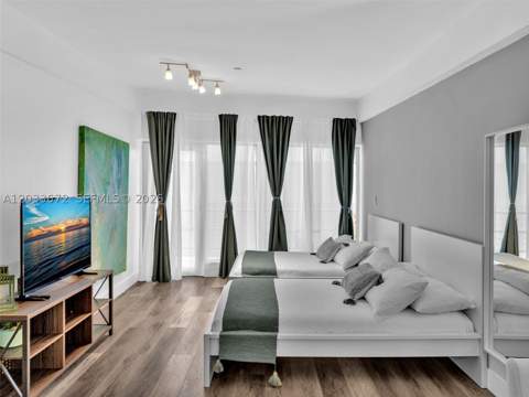 1052 Ocean Dr C203, Miami Beach FL - photo 15 of 36