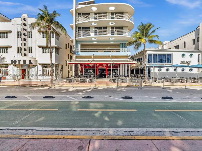 1 bedroom Condominium at 1052 Ocean Dr C203, The Strand On Ocean Drive, Miami Beach — photo 3